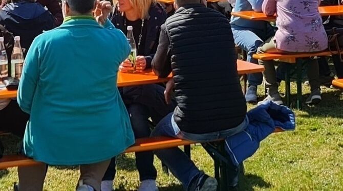 Das Vespern für die Ukraine in Stockach lockt viele Einwohner an.