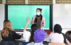 Vahide Yilmaz unterrichtet seit diesem Schuljahr Islamische Religion am Albert-Einstein-Gymnasium.  FOTO: PIETH