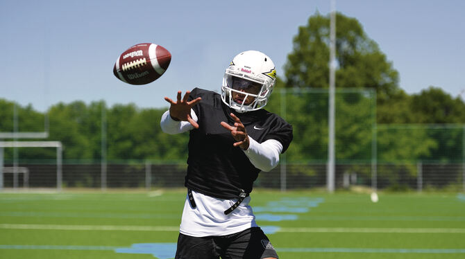 Marcel Dabo fing als 15-Jähriger mit dem Footballspielen an. Zuvor spielte er Fußball. Als Torwart war Dabo in der Jugend beim S