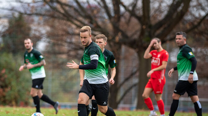 Zwei Mal erfolgreich für den TSV Sondelfingen: Dennis Zipperle.  FOTO: WALTHER/EIBNER
