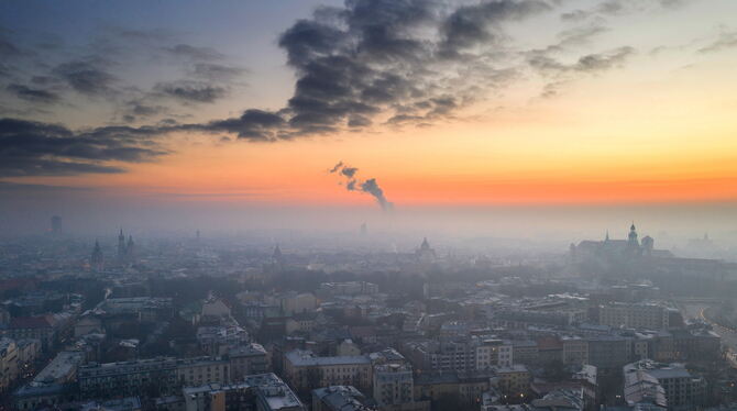 Smog über Krakau. Die polnische Großstadt gehört zu den zehn europäischen Städten der EUA-Tabelle mit der höchsten Feinstaubbela