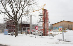 Es wächst stetig: Das neue Getreidemagazin auf dem Gestütshof St. Johann wird im konstruktivem Holzbau errichtet. Nur die Wände 