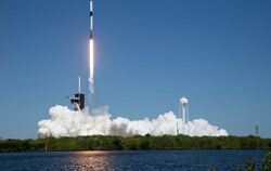 SpaceX fliegt zur ISS Raumstation
