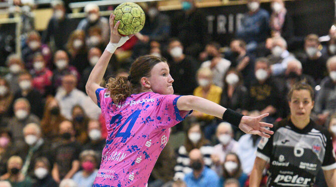Zweitbeste Metzinger Torschützin bei der Niederlage in Dortmund: Rechtsaußen Britt van der Baan kommt auf vier Treffer. Foto: T.