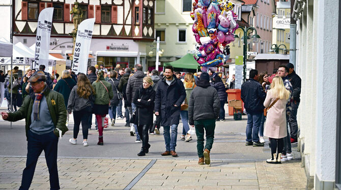 Der verkaufsoffene Sonntag zog 30.000 Besucher in die Reutlinger Altstadt.