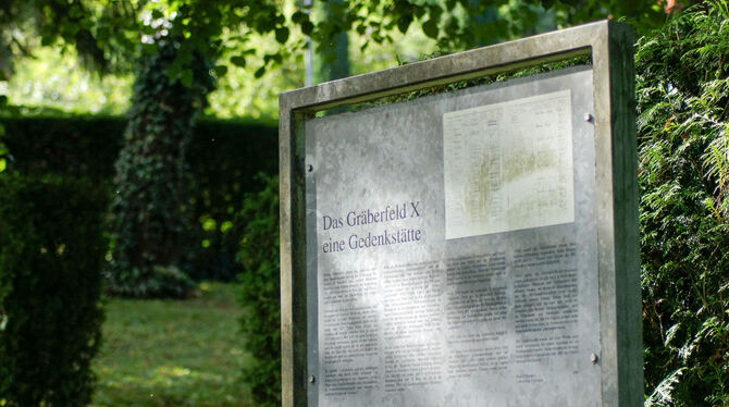 Gräberfeld X auf dem Stadtfriedhof erinnert an Opfer der Radiologie und insgesamt der Medizin in der NS-Zeit in Tübingen.  FOTO