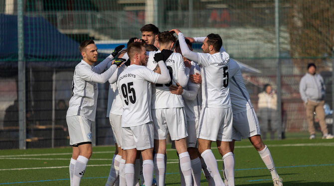 Die Young Boys wollen auch nach dem geplanten Aufstieg in die Verbandsliga zahlreiche Siege feiern.  FOTO: DROFITSCH/EIBNER