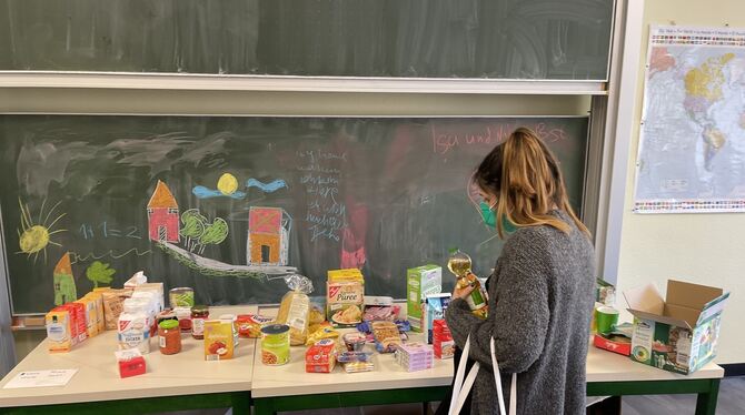 In den Räumen des AK Asyl treffen sich seit Kurzem immer montags Geflüchtete aus der Ukraine zum Café-Nachmittag. Dort erhalten