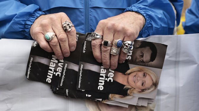 Der proeuropäische Amtsinhaber Macron und die rechtsnationale Le Pen treten im zweiten Wahlgang gegeneinander an.  FOTO: GONZ/DP