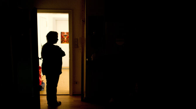 Wer von Obdachlosigkeit bedroht ist, sieht oft erstmals kein Licht am Ende des Tunnels.