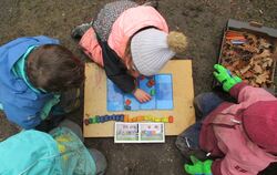 Erdverbunden beim Spiel an der frischen Luft: Szene aus dem katholischen Kindergarten Wannweil