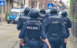 Karlsruhe: Schüsse aus Dachfenster?