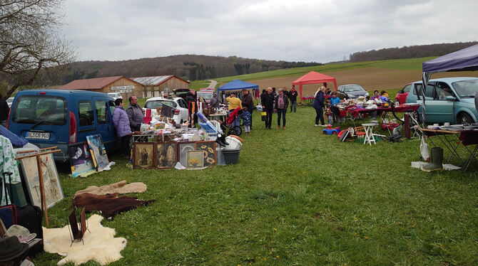 Vom Flohmarkt kann was mit nach Hause genommen werden.