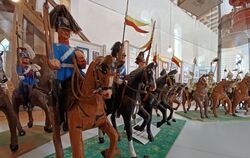 Sonderausstellung im Gestütsmuseum Offenhausen: Historisches Spielzeug rund ums Pferd aus der Sammlung Egelhof wird gezeigt, dar