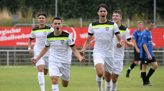 Furkan Özüdogru zeichnete sich  als dreifacher  Torschütze aus. FOTO: BAUR