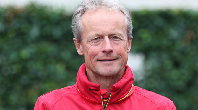 Vielseitigkeits-Bundestrainer Peter Thomsen war für Marbach noch nie ein Weg zu weit. FOTO: HELKENBERG/FN.