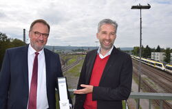 Sollte er im ersten Wahlgang hinter seiner Konkurrentin liegen, will Boris Palmer zu ihren Gunsten verzichten.  FOTO: KREIBICH