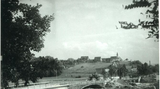 Die Brücke wurde von Altenburgern gesprengt, um die Franzosen daran zu hindern, ins Dorf zu gelangen.   FOTO: SAMMLUNG BILDERTAN
