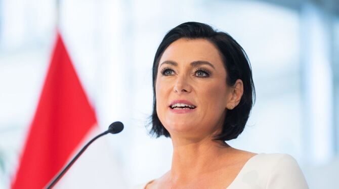 Köstinger zurückgetreten