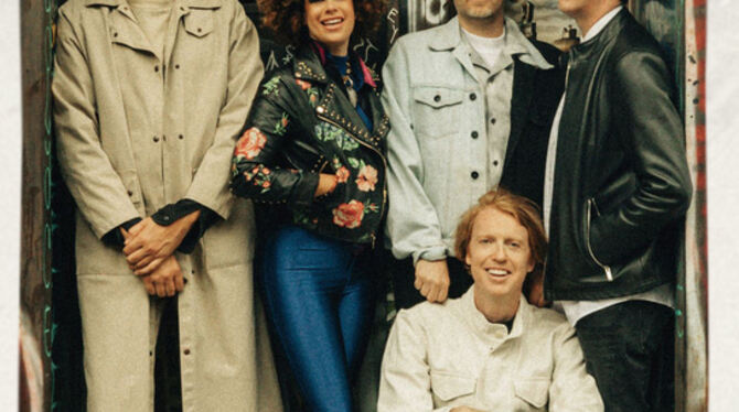 Arcade Fire: links Wil Butler und Régine Chassagne.    FOTO: MARÍA JOSÉ GOVEA/GEA-GRAFIK: LISA GOLLER