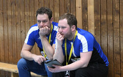 Enttäuscht nach dem Ausscheiden in der Aufstiegsrunde: Pfullingens Trainer Daniel Brack (links) und Co-Trainer Tobias Stoll.   F