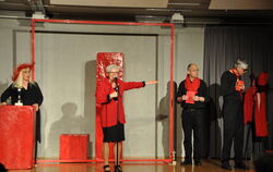  Das Generationentheater »Mixed Pickles«, im Bild (von links) Heike Reiff, Elke Früh-Zimmermann, Gerd Wanner und Werner Wendt, s