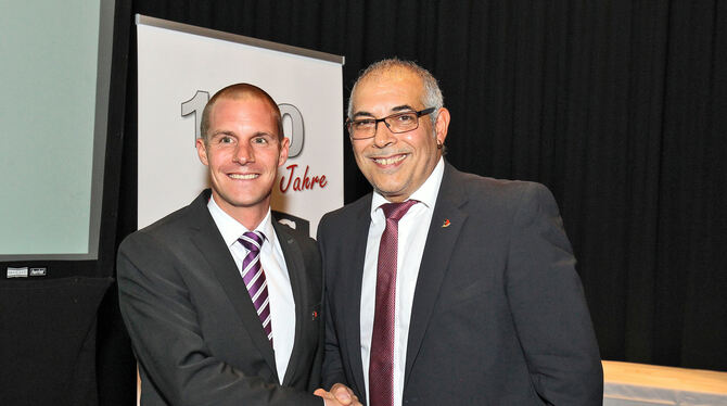 Der Ehrenamtsbeauftragte Giuseppe Palilla appelliert dafür, die Rahmenbedingungen zu verbessern.  FOTO: BAUR