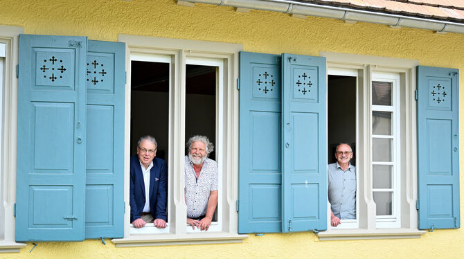 Das Eduard-Lucas-Haus inspiriert und begeistert Thomas Keck (Bild links, links), Ralf-Michael Röckel und Ulrich Schroefel.  FOTO