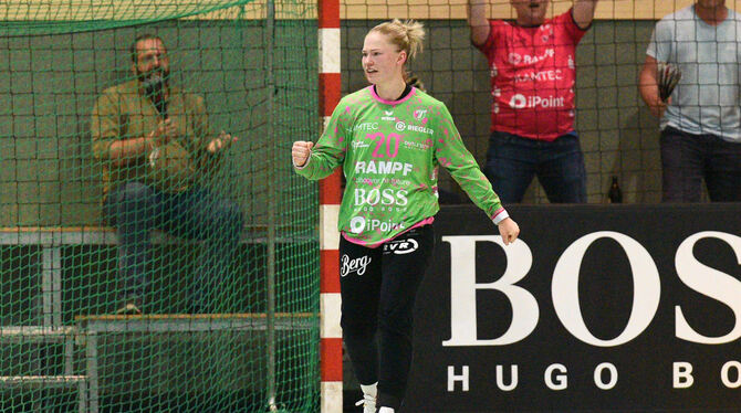 Metzingens Torhüterin Rebecca Nilsson zeigt beim Sieg gegen Buxtehude eine überragende Leistung. Foto: T.Baur/Eibner