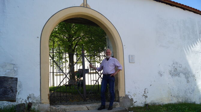 Pfarrer Johannes Streib verabschiedet sich am Sonntag von der Kirchengemeinde Gomadingen-Stein- gebronn und  Dapfen.  FOTO: WURS