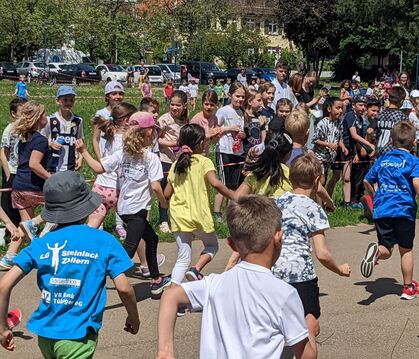 Bewegung macht Spaß: die Kinder in Aktion. FOTO: LG STEINLACH-ZOLLERN