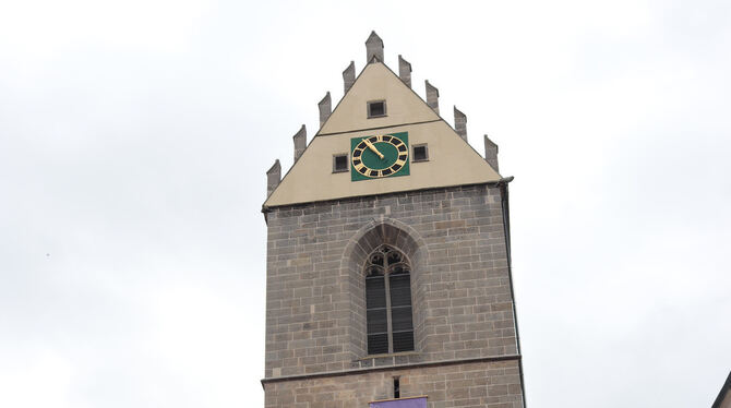 Zuerst stand der Turm, danach kam die Kirche. Das Chorgestühl des Altarraums stammt aus dem Jahr 1500 und ist damit älter als di