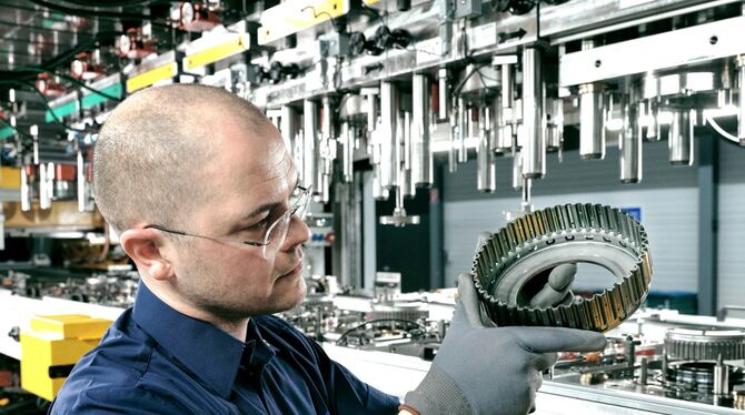 Elring Klinger produziert Präzisionsteile, unter anderem für das Getriebe von Elektrofahrzeugen. FOTO: ELRING KLINGER