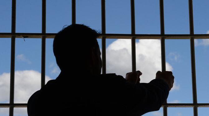 Was passiert eigentlich, wenn jemand zu einer Freiheitsstrafe verurteilt wird?  FOTO: DPA