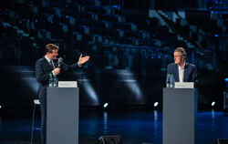 Während des OB-Wahlkampfs 2020 waren Martin Körner (links) und Frank Nopper noch Gegner.  FOTO: KOVALENKO/LICHTGUT