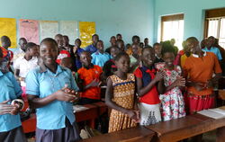 Diese Abschlussklasse in Butema, der ugandischen Partnergemeinde der Seelsorgeeinheit Echaztal, bereitet sich aktuell auf ihr Ab