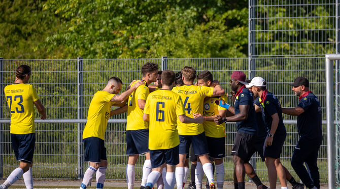 Jubel beim SSC Tübingen nach dem Treffer von Markos Chatziliadis. FOTO: SANDER/EIBNER Jubel beim SSC Tübingen nach dem Treffer von Markos Chatziliadis. FOTO: SANDER/EIBNER