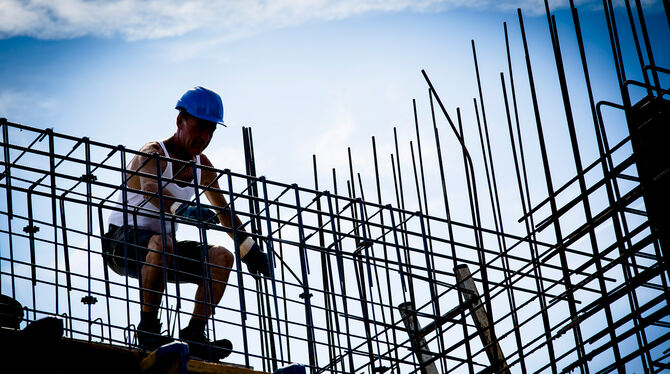 Ohne sie läuft nichts: Qualifizierte Mitarbeiter sind gefragt in der Baubranche. FOTO: IG BAU