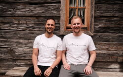 Die beiden Gründer der Bergmensch GmbH: Dominik Ebenkofler (links) aus dem südtirolerischen Sand in Taufers und Felix Keser aus 