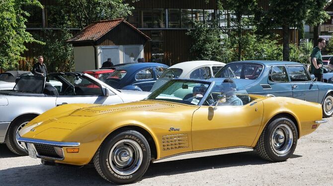 Flach und schön: Die Corvette verwandelt die Sträßchen der Alb in die Straßen von San Franzisko.  FOTOS: LENK