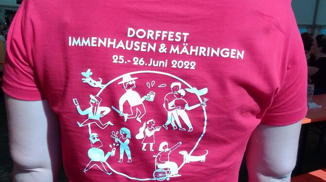 Für das Dorffest wurde erstmals ein T-Shirt mit entsprechendem Logo entworfen.