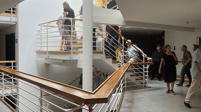 Der denkmalgeschützte Behnisch-Bau war Ziel einer Besuchergruppe beim Tag der Architektur in Reutlingen.  FOTOS: LEISTER