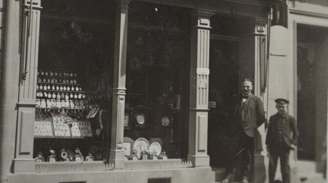 Das Geschäft von Albert Depperich um 1910.