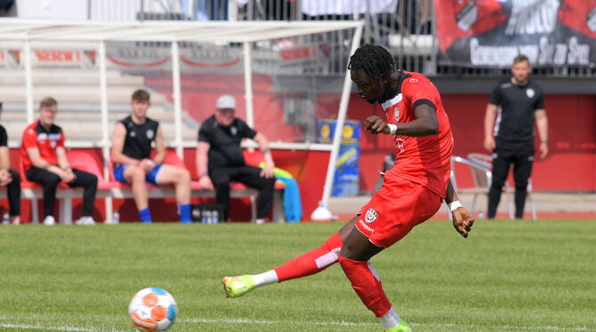 Vergibt einige gute Möglichkeiten: SSV-Angreifer Muhamed Sanyang.   FOTO: JOACHIM BAUR