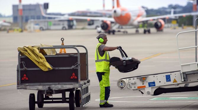 Luftfahrt-Chaos rückt Arbeitsbedingungen in den Blick