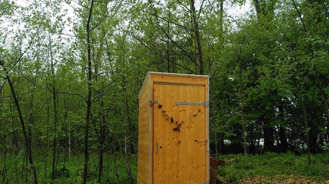 So sieht die Waldtoilette von Klos to Nature aus, die am Unterjesinger Wanderweg aufgestellt werden soll.  FOTO: KLOS TO NATURE