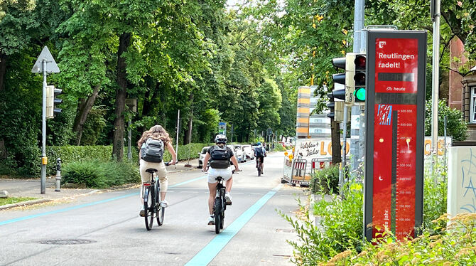 Die Radfahrer-Zählstelle auf der Charlottenstraße hat mehr zu tun.  FOTO: PIETH