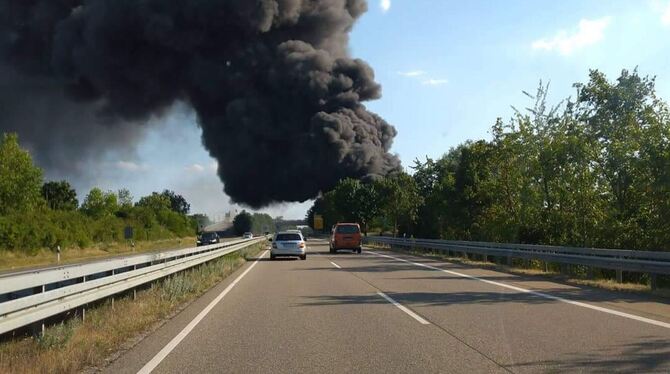 Hockenheim: Großbrand bei Recycling-Firma