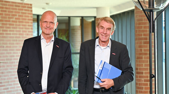 Hauptgeschäftsführer Joachim Eisert (links) und Präsident Harald Herrmann stehen an der Spitze der Handwerkskammer Reutlingen. G Hauptgeschäftsführer Joachim Eisert (links) und Präsident Harald Herrmann stehen an der Spitze der Handwerkskammer Reutlingen. G