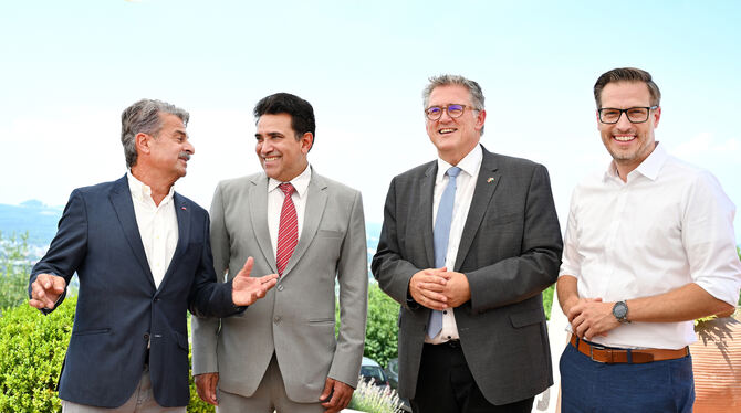 Mohit Yadav (2. von links), der indische Generalkonsul in München, zu Besuch auf der Achalm. Rechts neben ihm der CDU-Abgeordnet